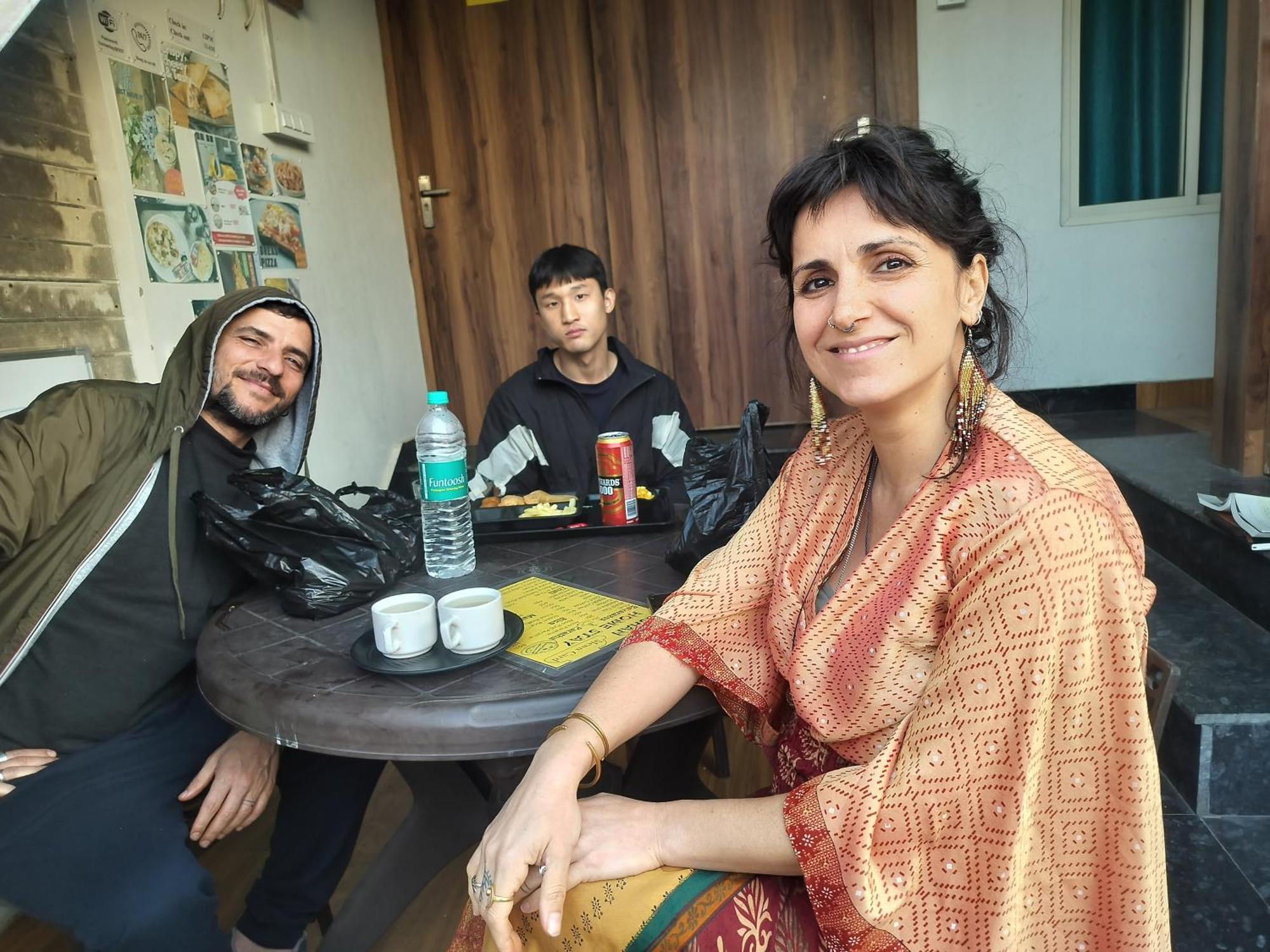 Kishan Home Stay Матура Екстериор снимка